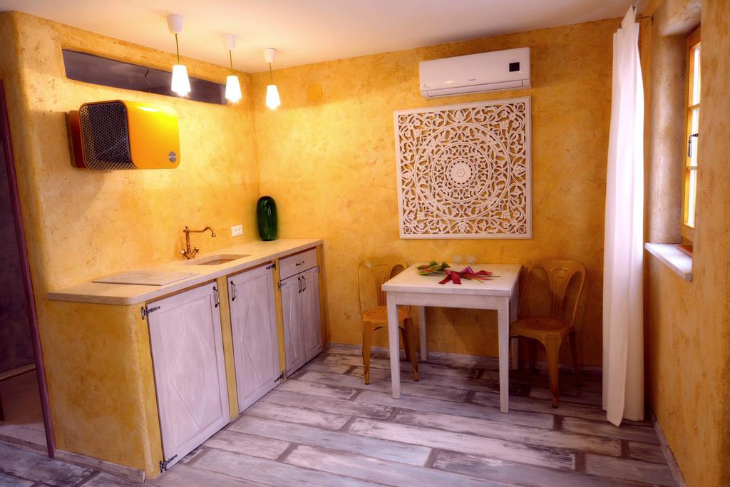 וולי לוסיניי La Dolce Vita Residence חדר תמונה